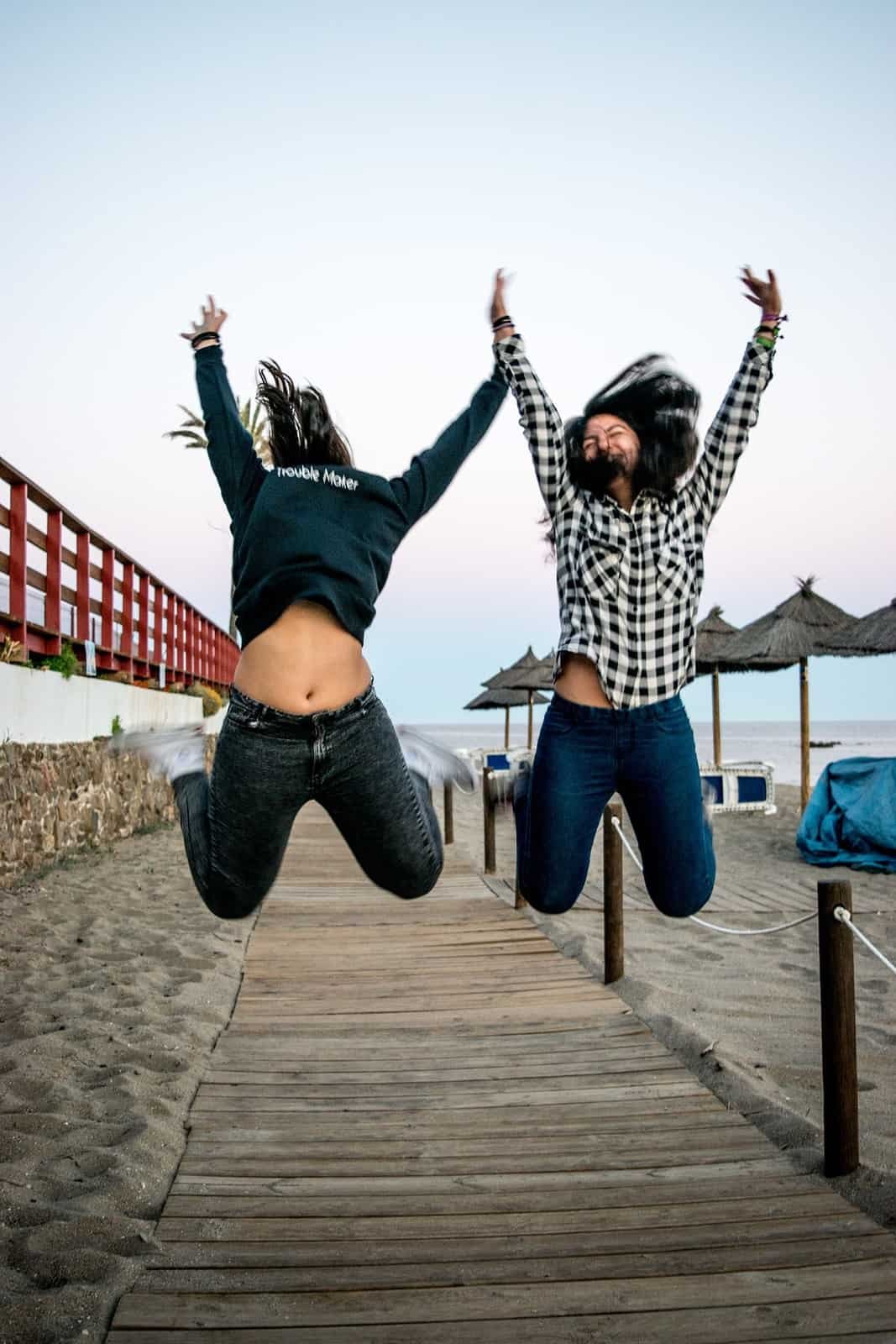 jump-2371987_1920